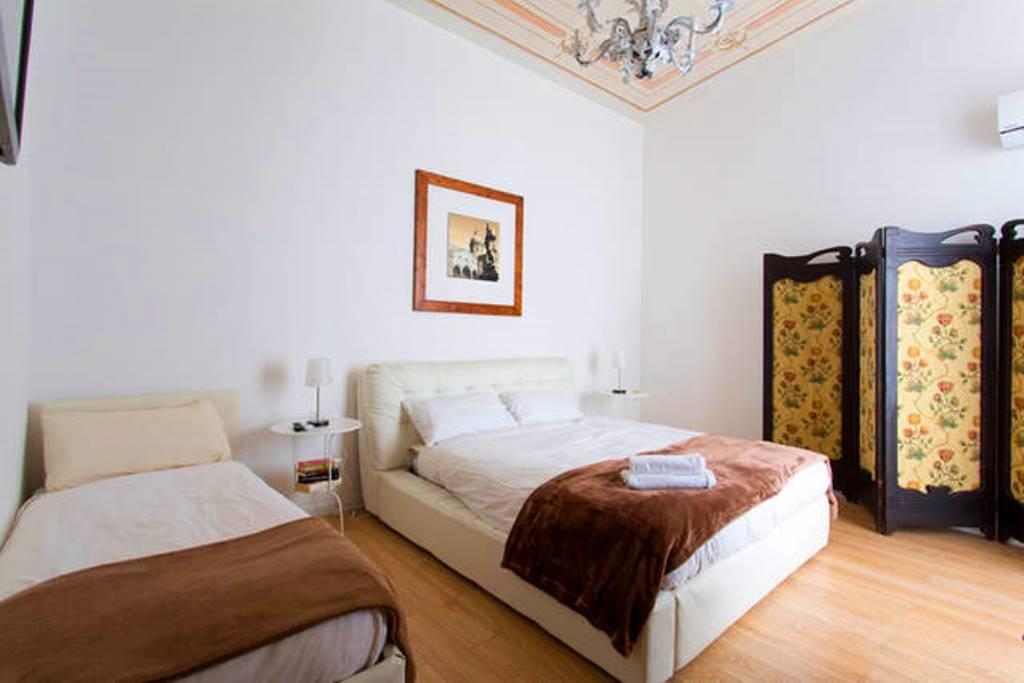 Aragona Rooms Палермо Экстерьер фото