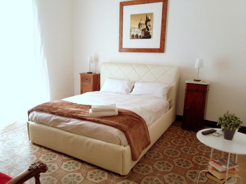 Aragona Rooms Палермо Экстерьер фото